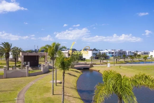 Imagem Terreno Condomínio Próximo a infra e a Lagoa beira lago