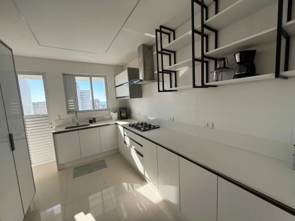 Imagem Apartamento 3 suítes e 3 vagas de garagem no Centro de Balneário Camboriú/SC