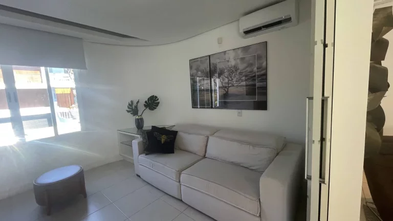 Imagem Casa com 4 Suítes para Temporada em Jurerê Internacional