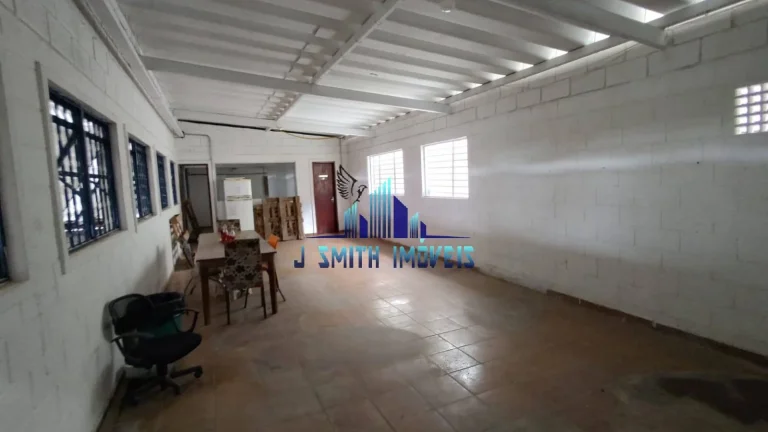 Imagem GALPÃO INDUSTRIAL. AC. 1.600m² DE CONSTRUÇÃO. 2 DOCAS