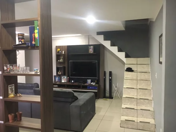 Imagem Sobrado com 3 dormitórios à venda, 180 m² por R$ 830.000,00 - Residencial União - São José dos Campos/SP