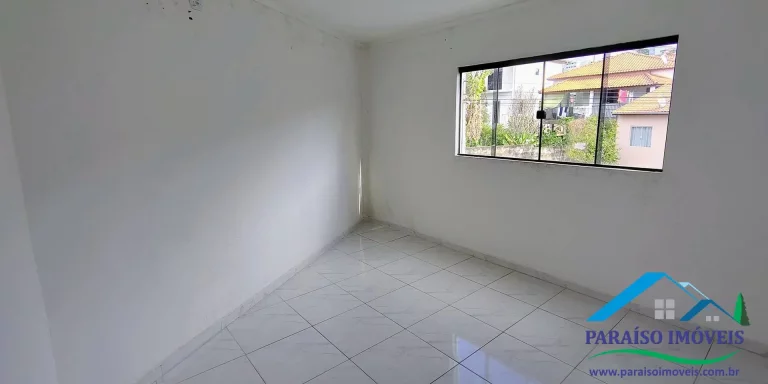 Imagem Oportunidade Única! Casa com 3 Quartos, Garagem Coberta e Ótima Localização