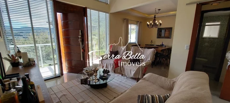 Imagem Casa com 4 dormitórios à venda, 200 m² por R$ 1.350.000,00 - Bom Retiro - Teresópolis/RJ