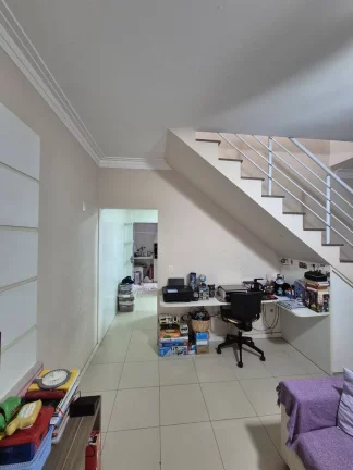 Imagem Sobrado em Villagio à Venda – 02 suítes e 02 vagas amplas - excelente local