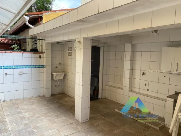 Imagem Sobrado Reformado com 3 Quartos e 4 banheiros para venda no Brooklin/SP!