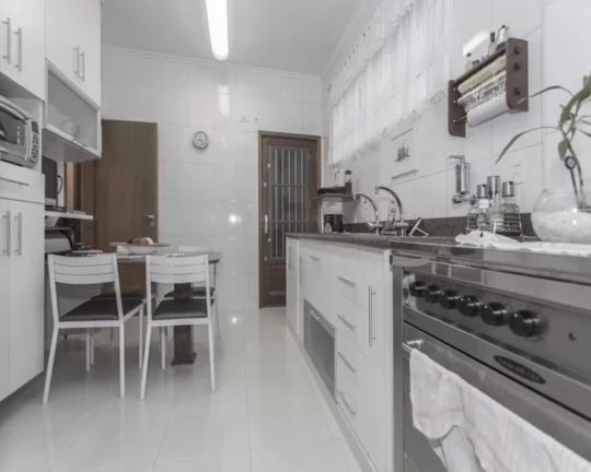 Imagem Apartamento com living para 2 ambientes, 3 dormitórios, sendo 1 suíte, banheiro social, copa-cozin...