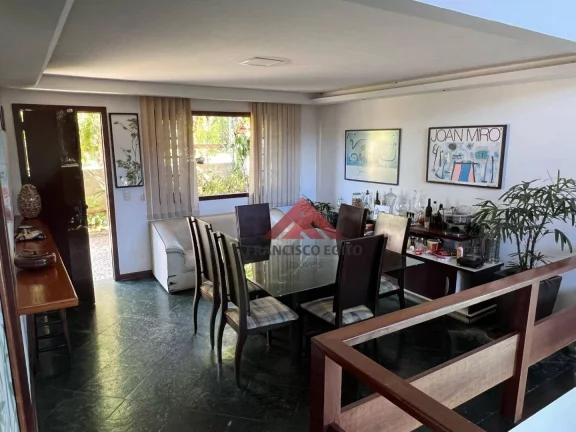 Imagem Casa em condomínio fechado, ótima localização, próximo das praias da região oceânica.
