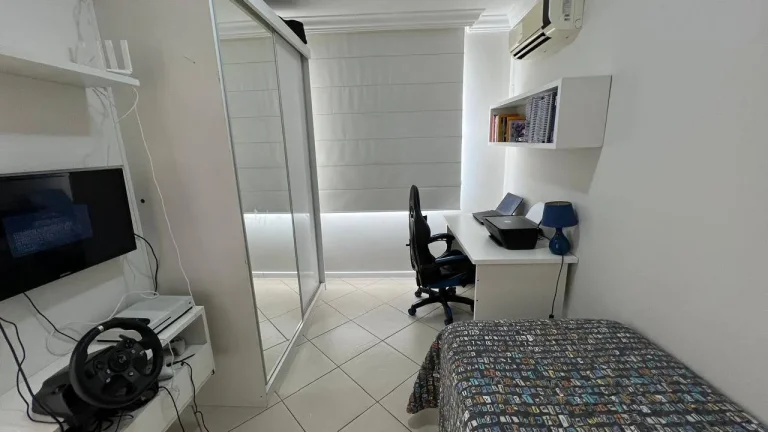 Imagem Casa á venda alto padrão 3 quartos, 1 suite centro Palhoça Sc