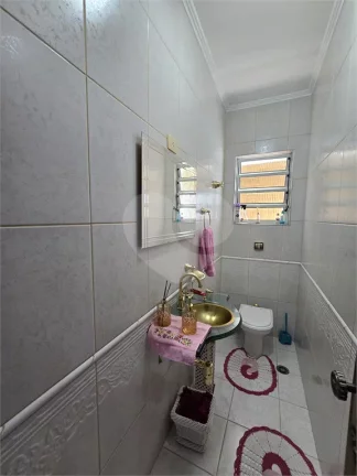 Imagem Sobrado à venda com 4 quartos, sendo 1 suíte, em JAGUARA, São Paulo - SP