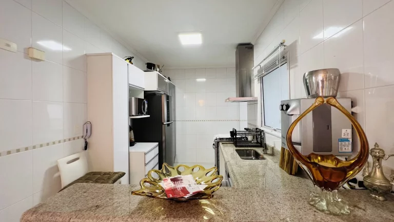 Imagem Apartamento decorado p?(C) na areia para venda com vista para mar.