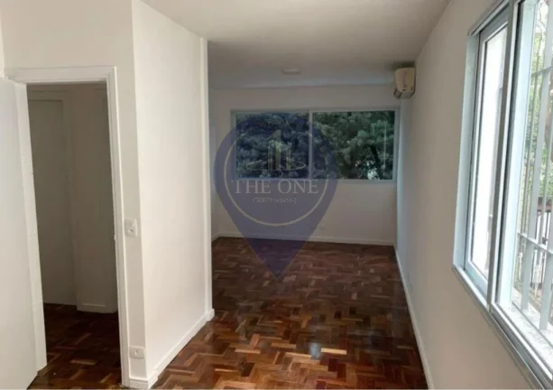 Imagem Casa comercial para locação na Vila Mariana, São Paulo-SP: 5 quartos, 3 suítes, 3 salas, 2 banheiros, 8 vagas, 302m².