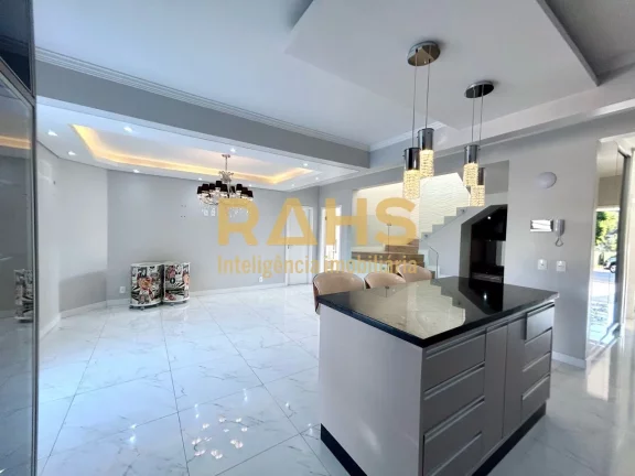 Imagem Excelente residência com 5 quartos, sendo 4 suítes, em condomínio fechado localizado no bairro Gl...