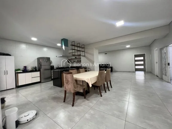 Imagem Casa térrea à venda no Condomínio Fiorella, Valinhos, 3 dormitórios sendo 2 suítes com armário...