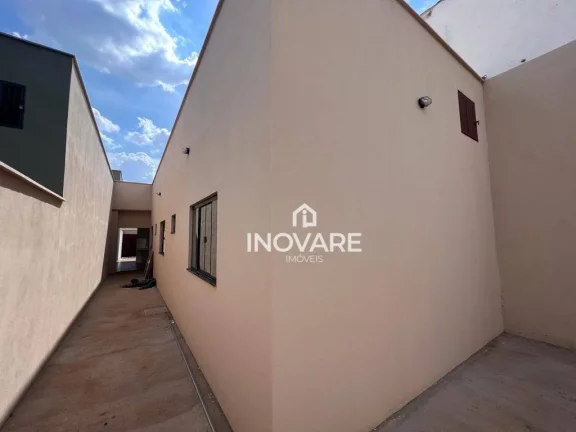 Imagem Casa com 3 dormitórios à venda por R$ 350.000,00 - Setor Planalto - Itumbiara/GO