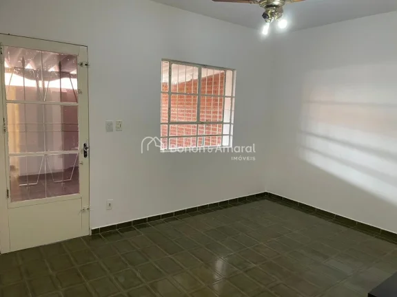 Imagem Casa Térrea para Locação, 02 quartos 

2 dormitórios espaçosos;
1 banheiro social;
Sala de esta...