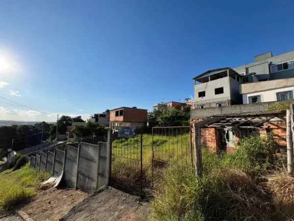 Imagem Lote com Ótima Localização no Santo Antônio – Ideal para Projetos em Desnível!