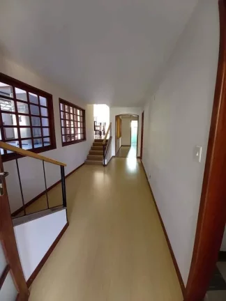 Imagem LINDA CASA A VENDA NO BAIRRO: VALE DOS PINHEIROS - NOVA FRIBURGO.