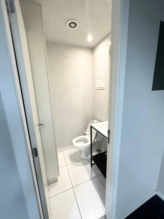 Imagem Conjunto Comercial para Locação - 41M², 2 Vagas.
