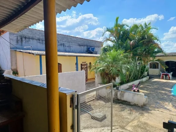 Imagem Chácara com 3 dormitórios à venda, 807 m² por R$ 650.000,00 - Ipelândia - Suzano/SP