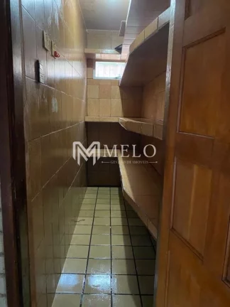 Imagem SÃO DUAS CASAS - 6qts., 2suites, 6vagas, 460m2 no Cordeiro - ACEITA FINANCIAMENTO BANCÁRIO