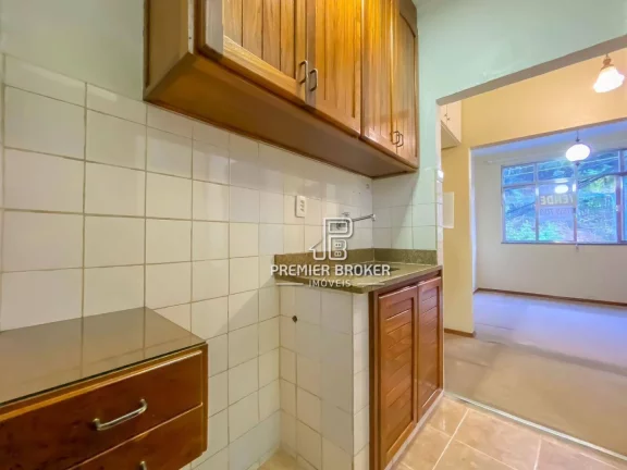 Imagem Kitnet à venda, 20 m² por R$ 140.000,00 - São Pedro - Teresópolis/RJ