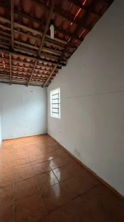 Imagem Casa Comercial para Venda em Teresina, Mocambinho, 3 dormitórios, 1 suíte, 2 banheiros, 2 vagas