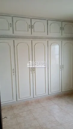 Imagem Casa à venda: 3 dormitórios, suíte, e muito mais no bairro Residencial Estados Unidos, em Uberaba