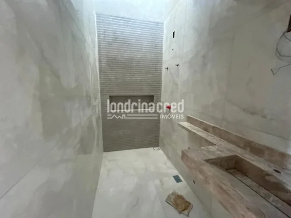 Imagem Sobrado moderno no Cond. Morada das Flores com 3 dormitórios (1 suíte), 2 vagas, 143m² construídos em terreno de 128m². Entrega prevista para dezembro.