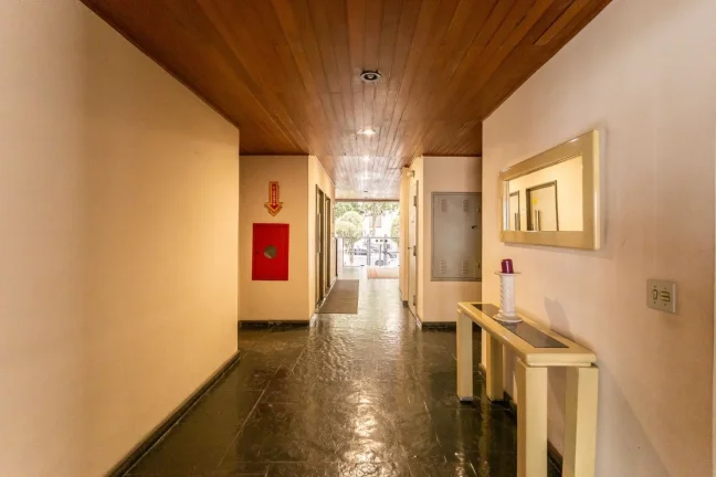 Imagem Apartamento Reformado 30M², 1Q, 1 Banheiro, 1 Vaga, Sol da Manhã, Churrasqueira, Salão de Festas.