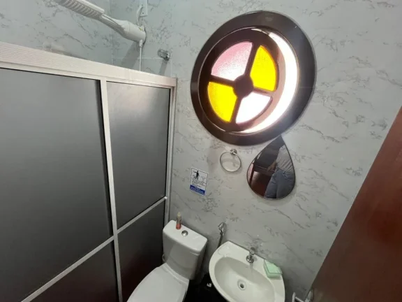 Imagem Maravilhosa Casa Isolada com Piscina na Guilhermina, Praia Grande