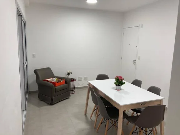 Imagem Apartamento 2 dormitórios suíte com armários planejados e varanda