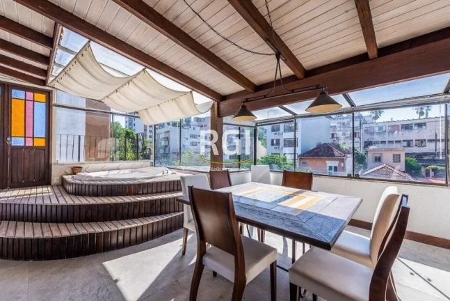 Imagem Cobertura à venda em Porto Alegre, Petrópolis, com 2 quartos, 116,36m2
