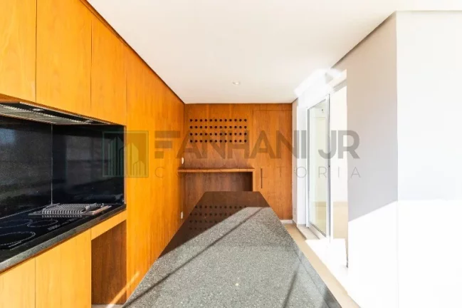 Imagem Apartamento de Alto Padrão na Vila Nova Conceição: 3 Quartos, 3 Suítes, 3 Salas, 5 Banheiros, 4 Vagas, 192m² - São Paulo-SP