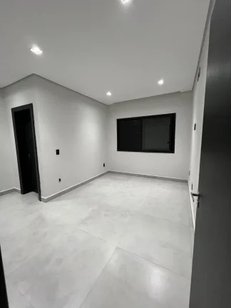 Imagem Casa de luxo no Condomínio na Vila Martins em Itu-SP: 3 quartos, 3 suítes, 3 salas, 5 banheiros e 4 vagas de garagem!