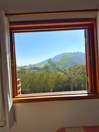 Imagem Sítio à Venda em Atibaia: Exclusivo com Vista Panorâmica e Casa Financiável
