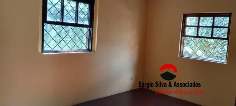 Imagem Casa para Locação Anual Localizado no Bairro Vila Sumaré em Campos do Jordã