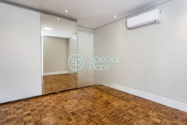Imagem Apartamento com 183m², planta bem distribuída e pronto para morar em localização privilegiada. R...