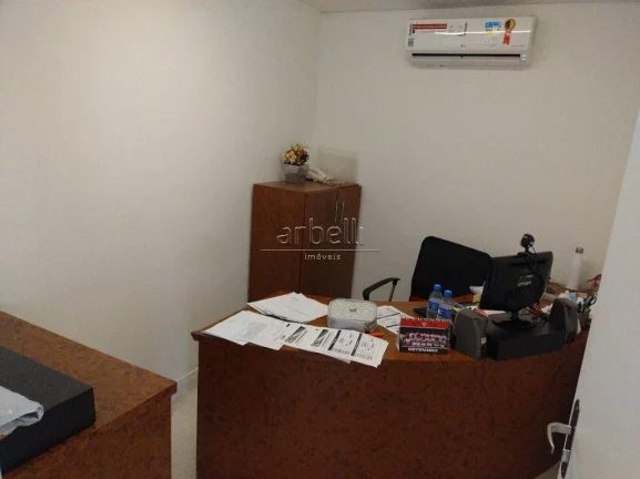 Imagem Edifício comercial na Vila Andrade com 3 pavimentos + subsolo, nas proximidades da Av. Giovanni Gro...