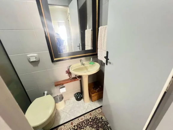 Imagem Apartamento com 2 dormitórios sendo 1 suíte e 1 vaga de garagem– 450m da Praia em Balneário Camboriú