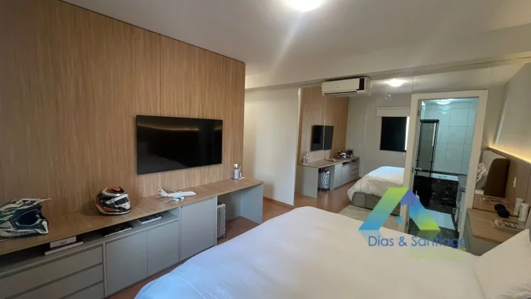 Imagem Apartamento de alto padrão com 170m² em Moema Pássaros fora da rota dos aviões e a 10 minutos a pé do Parque Ibirapuera.