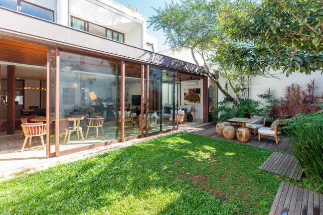 Casa com 4 Quartos à Venda,  em Jardim Paulista - São Paulo