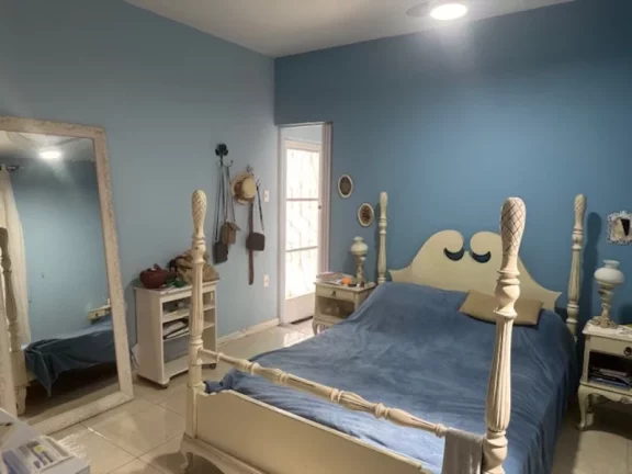 Imagem A 5ª Avenida Imóveis apresenta esta bem localizada CASA TÉRREA, c/ 3 Suites + anexo, ideal p/ fins RESIDENCIAL e ou COMERCIAL, melhor ponto da Pituba