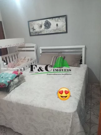 Imagem Casa para Venda em Araras, Parque Tiradentes, 3 dormitórios, 1 suíte, 1 banheiro, 2 vagas