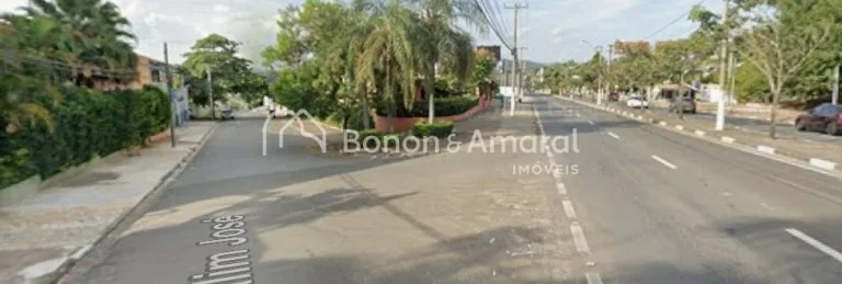 Imagem Ampla frente, localização privilegiada e zoneamento comercial

Se o seu negócio precisa de espaç...
