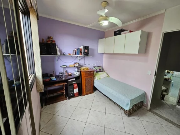 Imagem Casa em condomínio com 85 M², com 2 quartos sendo 1 suíte, copa cozinha com balcão tipo american...