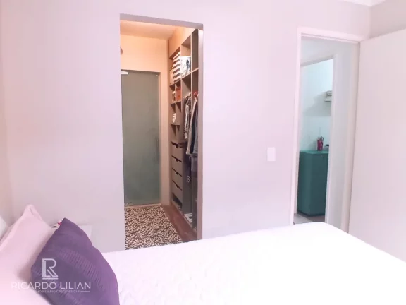 Imagem "Apartamento recém reformado de 3 dormitórios em condomínio charmoso e seguro no Jardim Santa Cruz!"