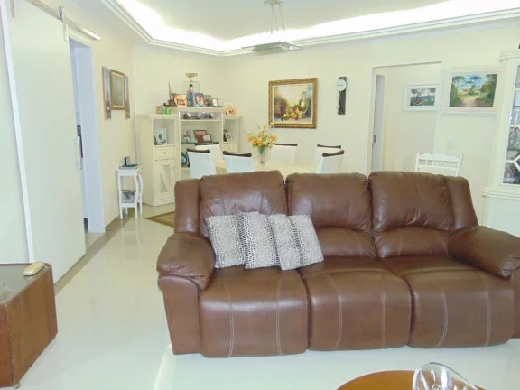 Imagem Praia de Pitangueiras,Amplo Apartamento com 132 Metros Úteis,Lazer,2 Garagens,Centrinho,Novo!
