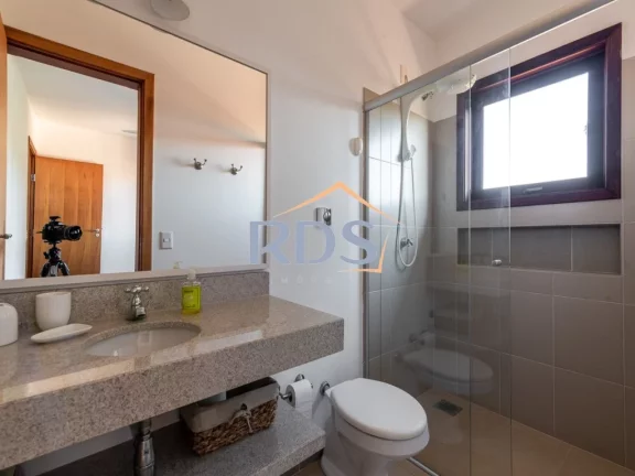 Imagem Lindíssima casa em Atibaia ,porteira fechada ! 350m² 05 suítes