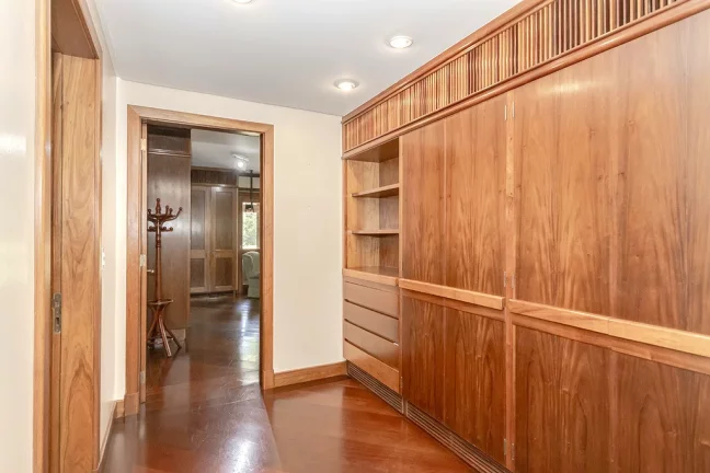 Imagem Casa à venda em Porto Alegre, Cavalhada, com 5 quartos, 900m²