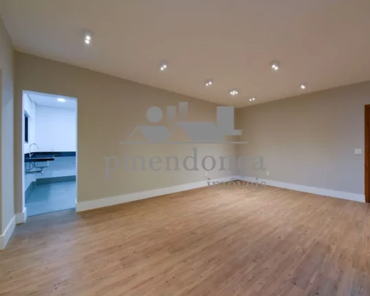 Imagem Apartamento com 3 quartos,1 suite, 2 vagas, 140 m²
